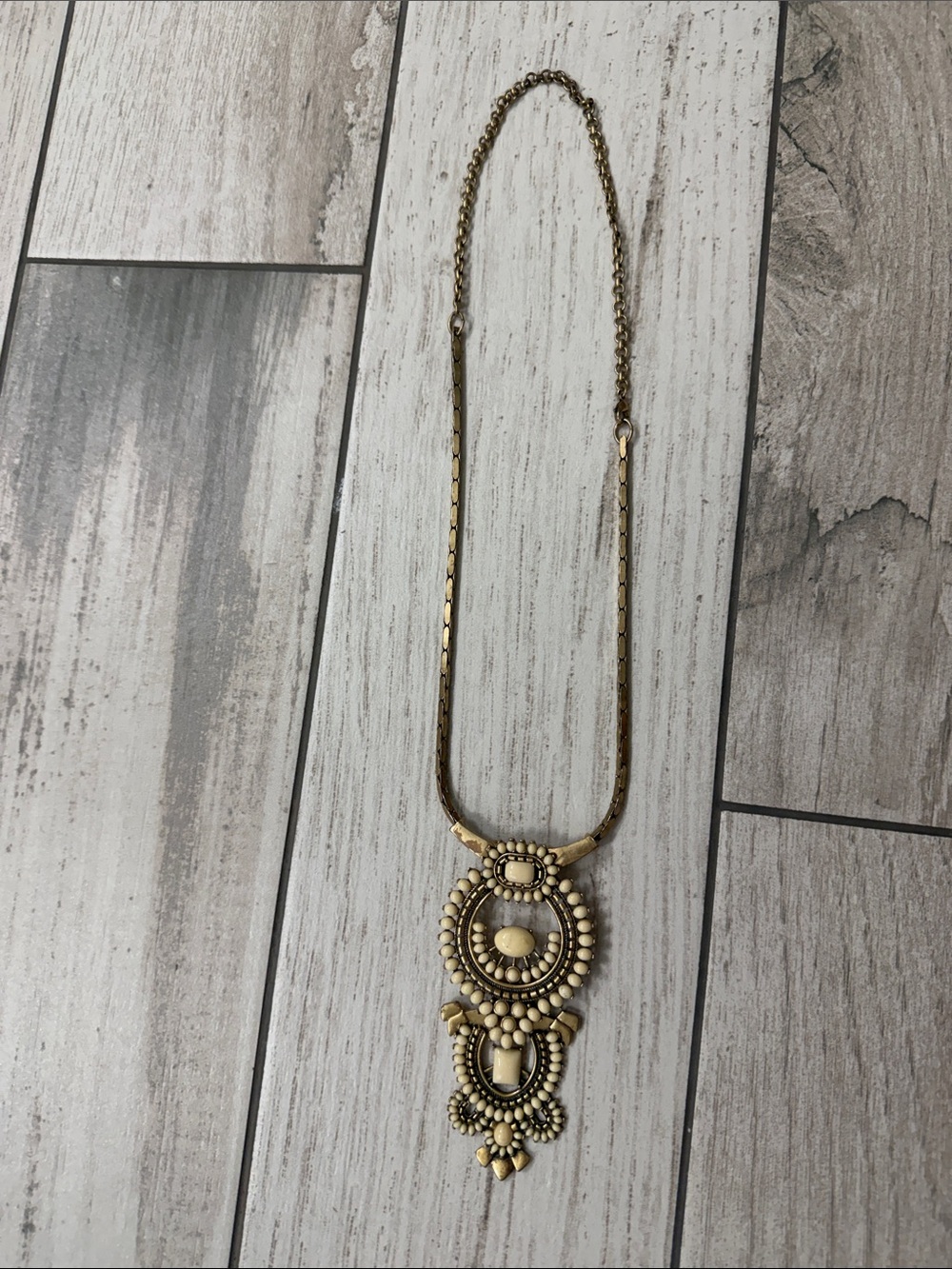 Stella & Dot Gold-Tone Necklace with Cream Accents